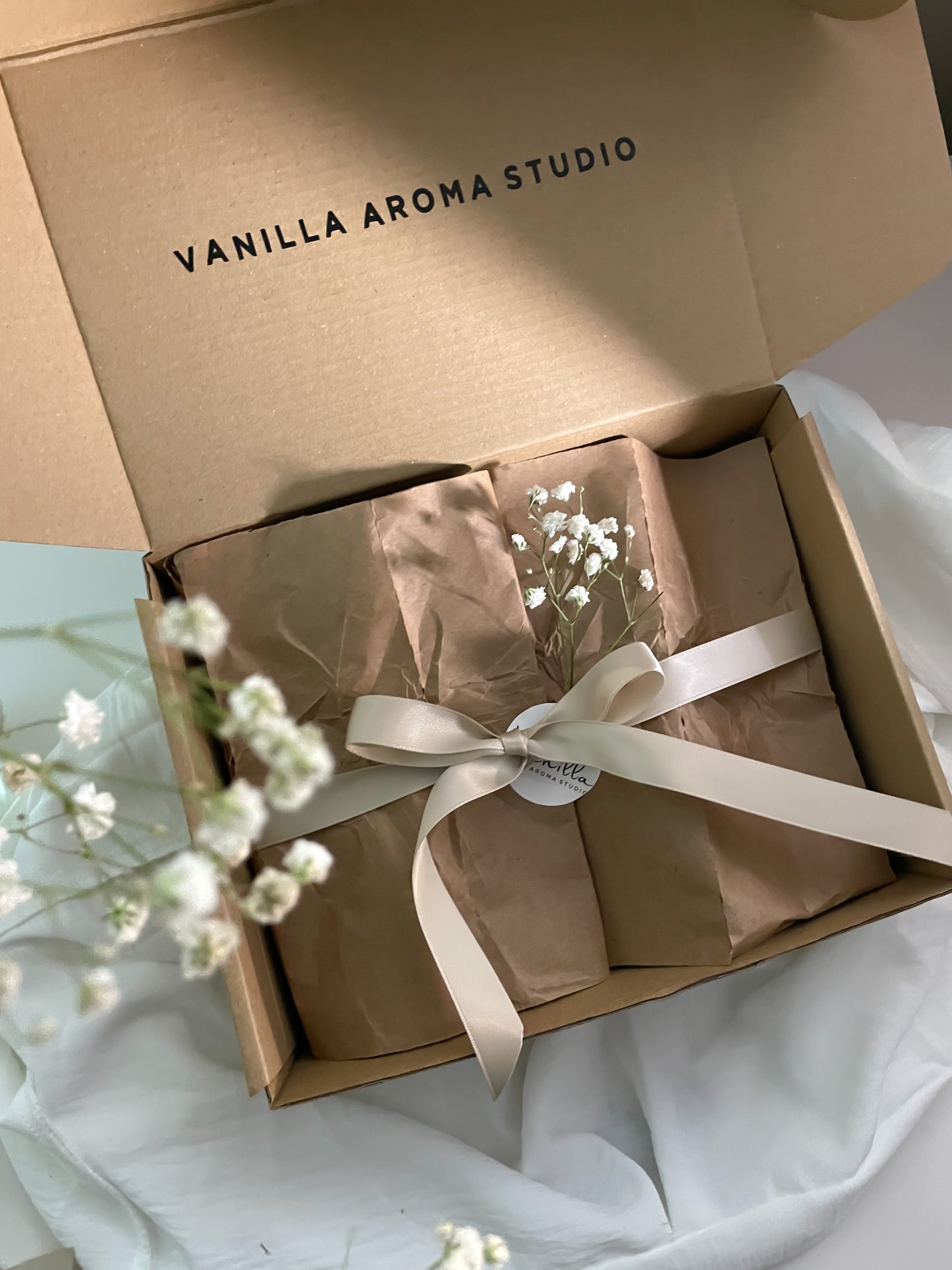 The Solitude Candle Gift Box