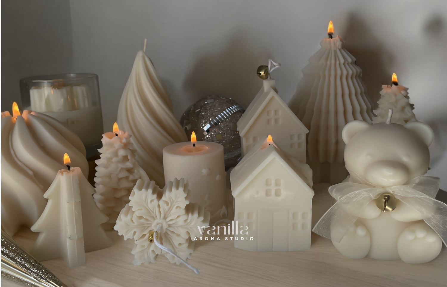 CHRISTMAS CANDLES