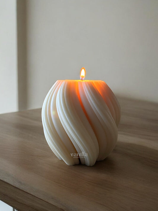 Aura Twirl Sculptural Candle