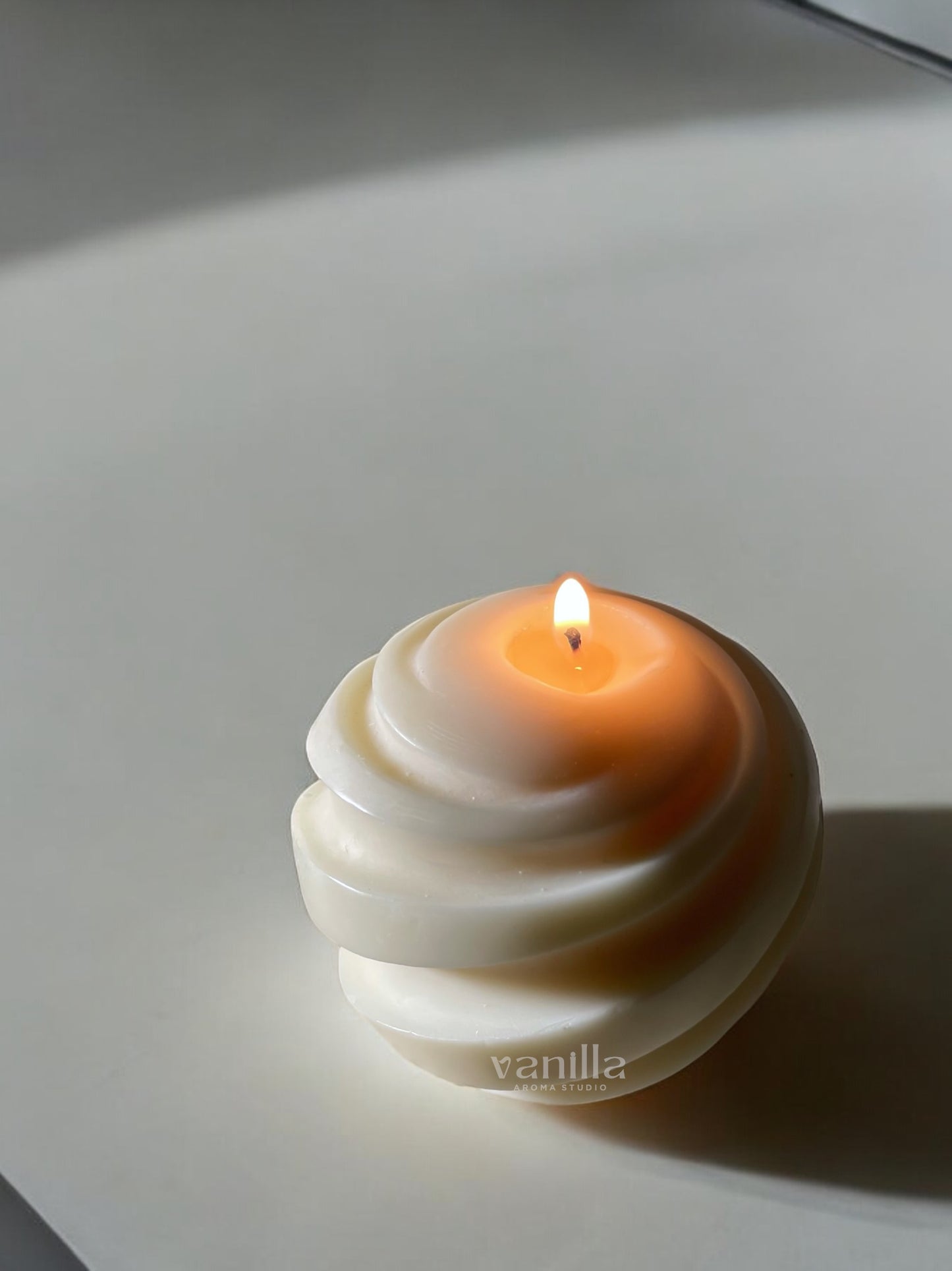 Lena Spiral Sculptural Candle