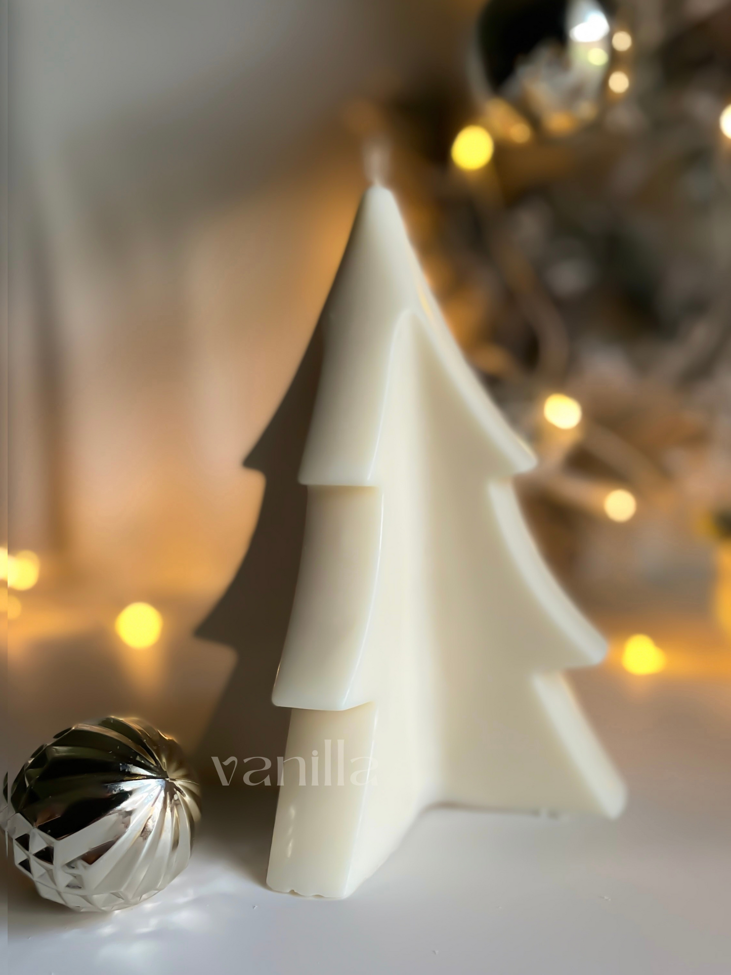 Geometric Christmas tree soy wax candle -vanilla aroma studio