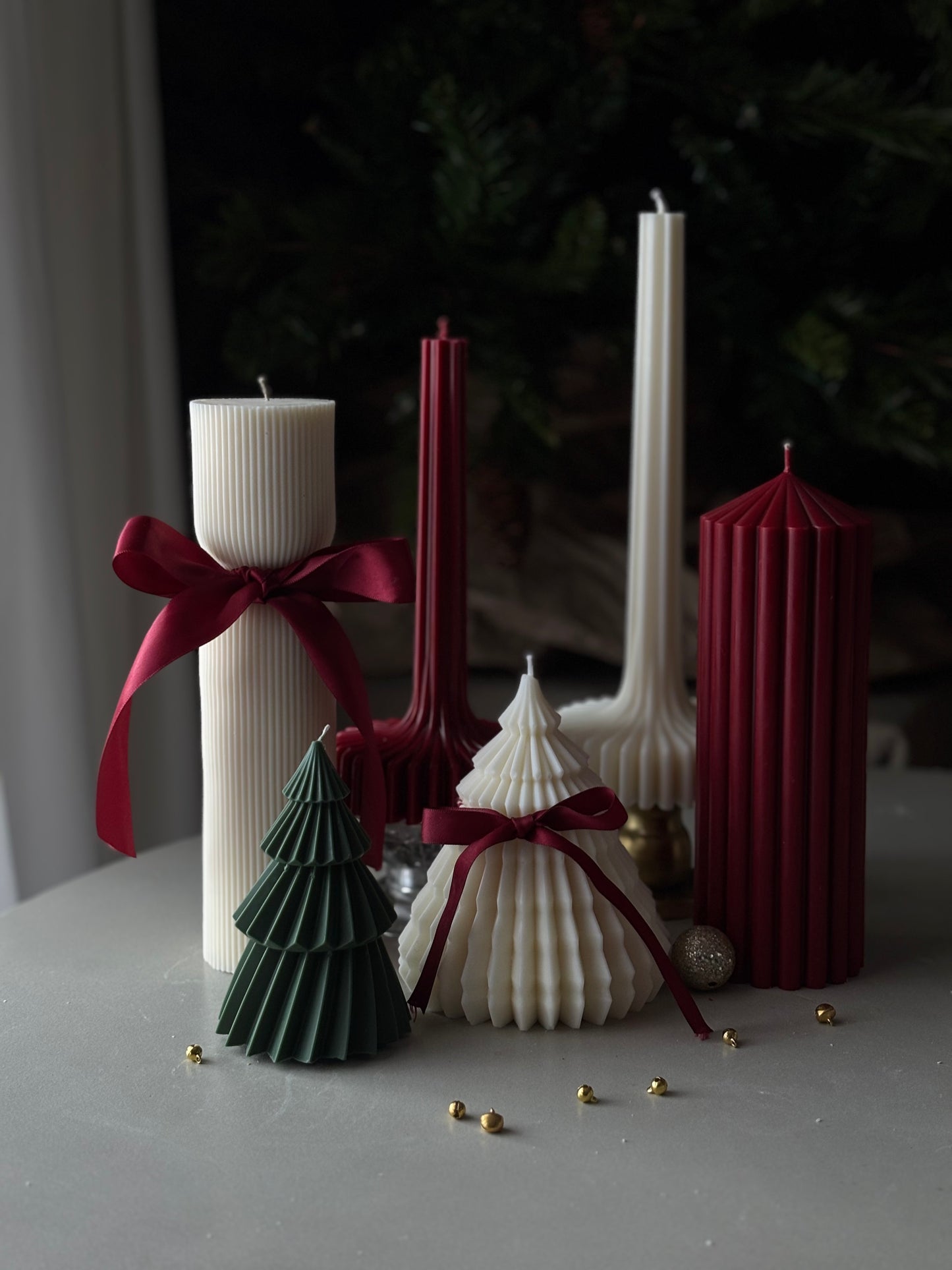The Ultimate Holiday Candle Tablescape